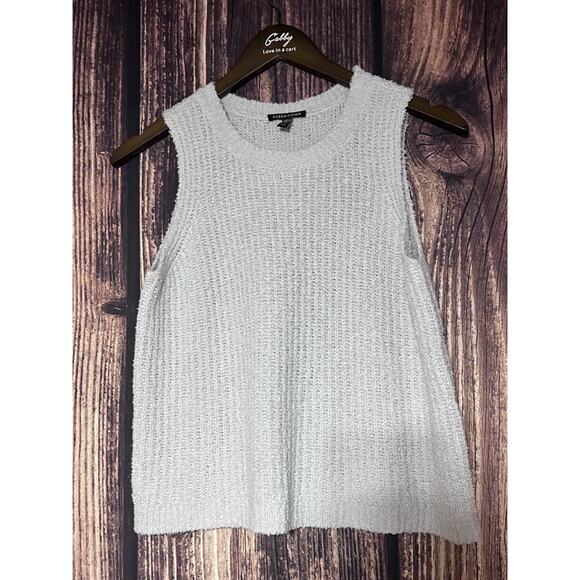 Eileen Fisher Tops - Eileen Fisher Bone Cotton Cashmere Blend Medium V-Neck Shell $148 Neutral